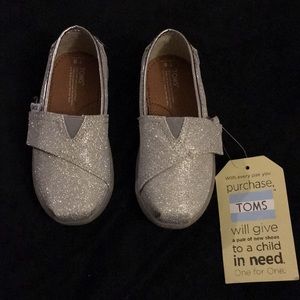 Toddler Toms shoes